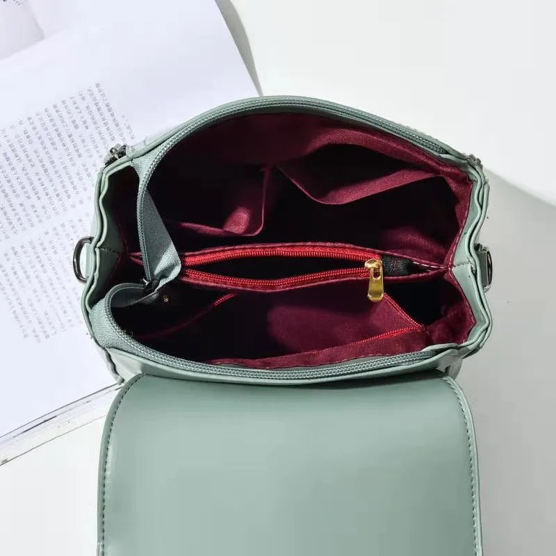 Soft Leather Backpack Female 2022 New Fashion Female Package Big Capacity Handbags Leisure Small Travel Backpack For Women